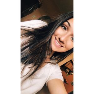 Meet your Posher, Dominique